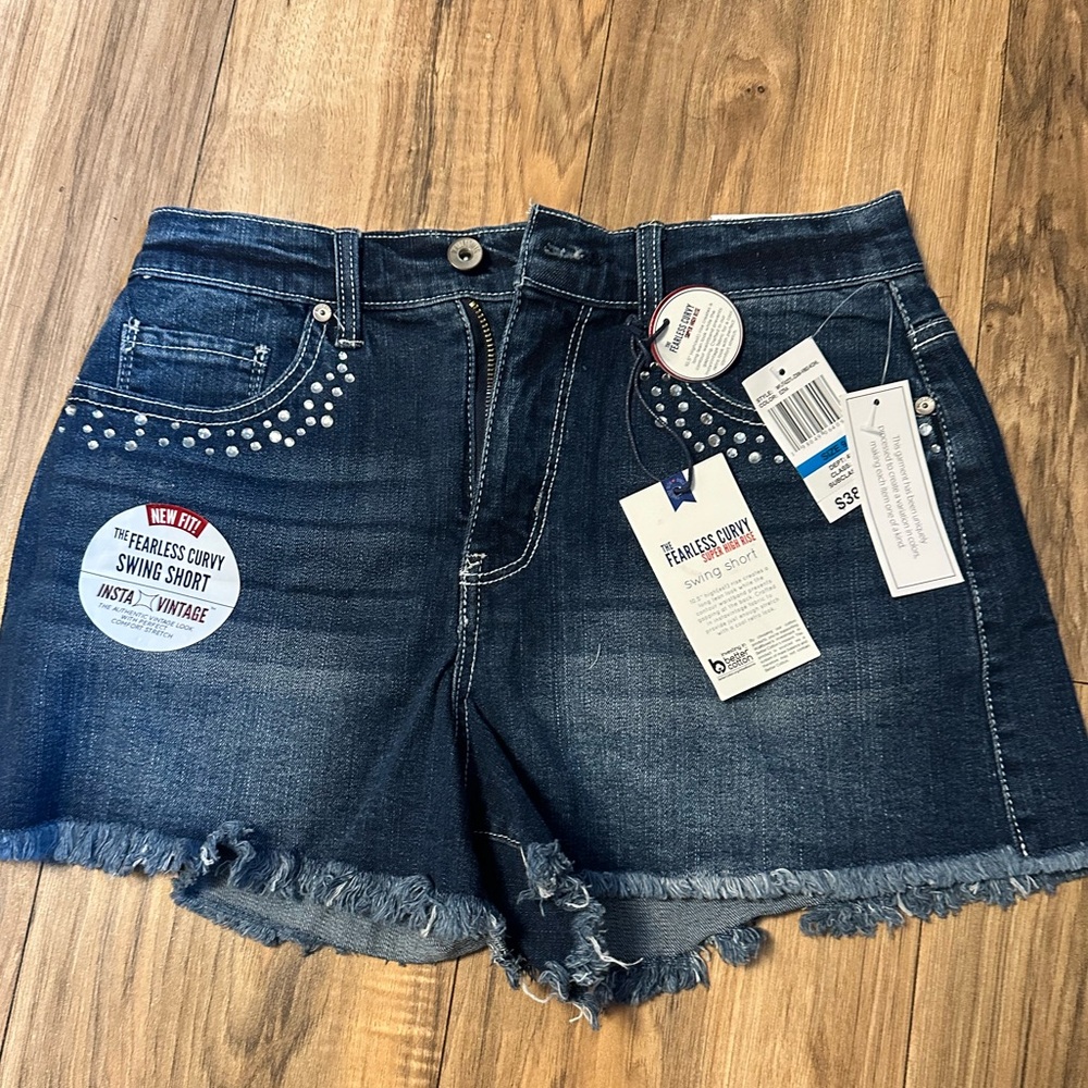Juniors' WallFlower Super High Waisted Frayed
Denim Shorts. Size 9